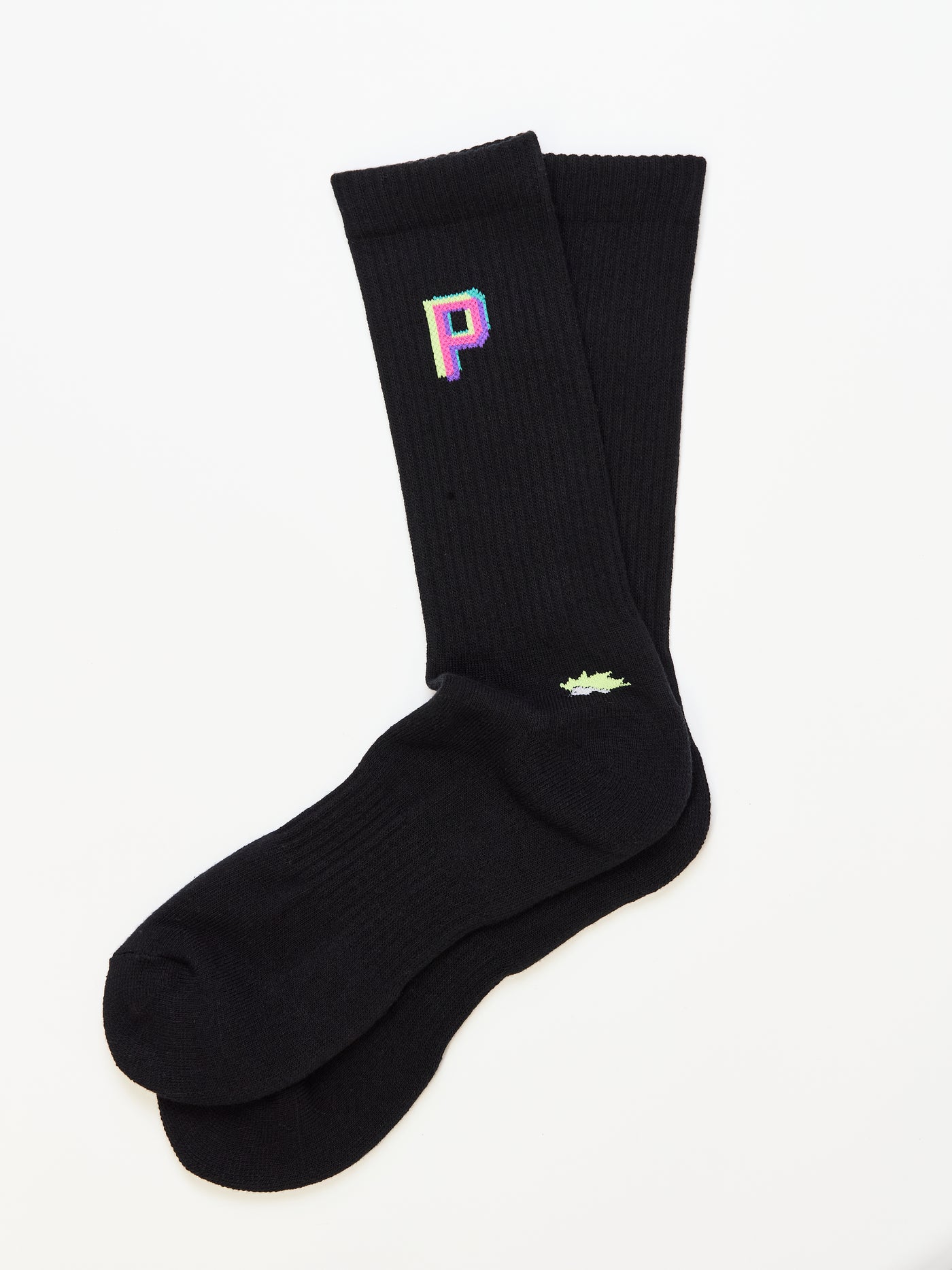『P』gradation logo socks  -black-