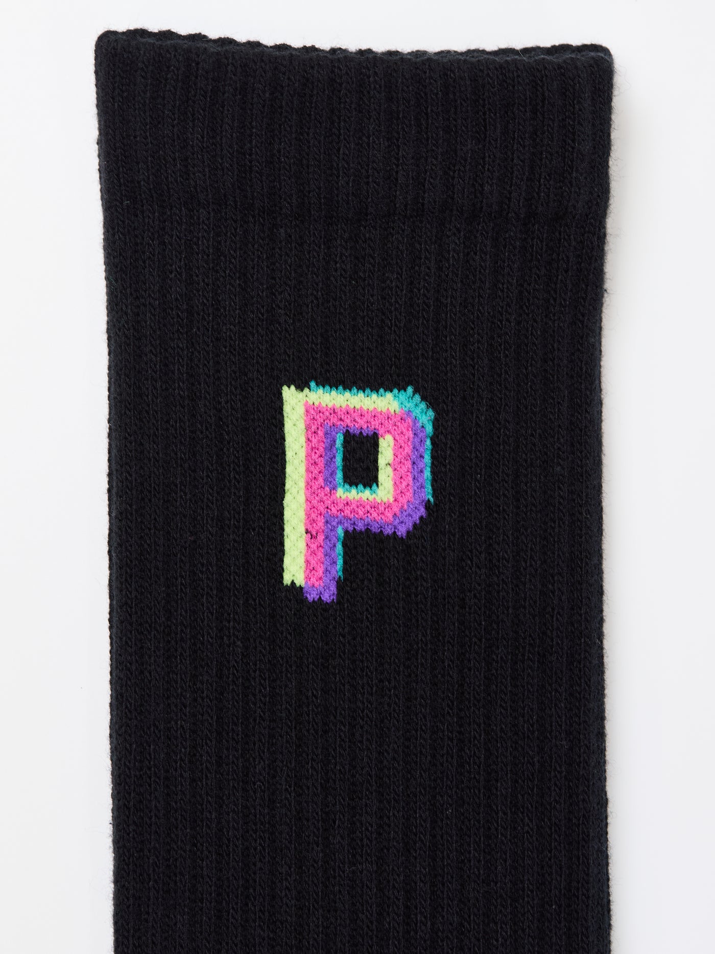 『P』gradation logo socks  -black-